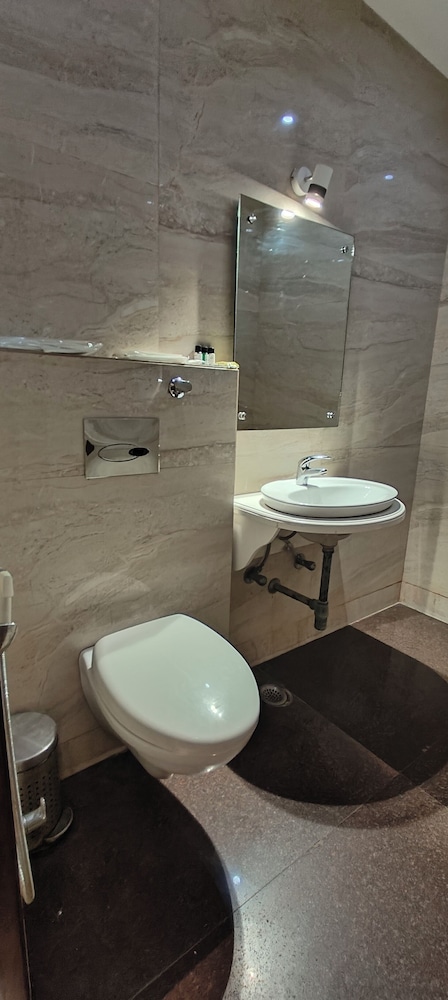 Fabhotel Taj Nagari 46/50