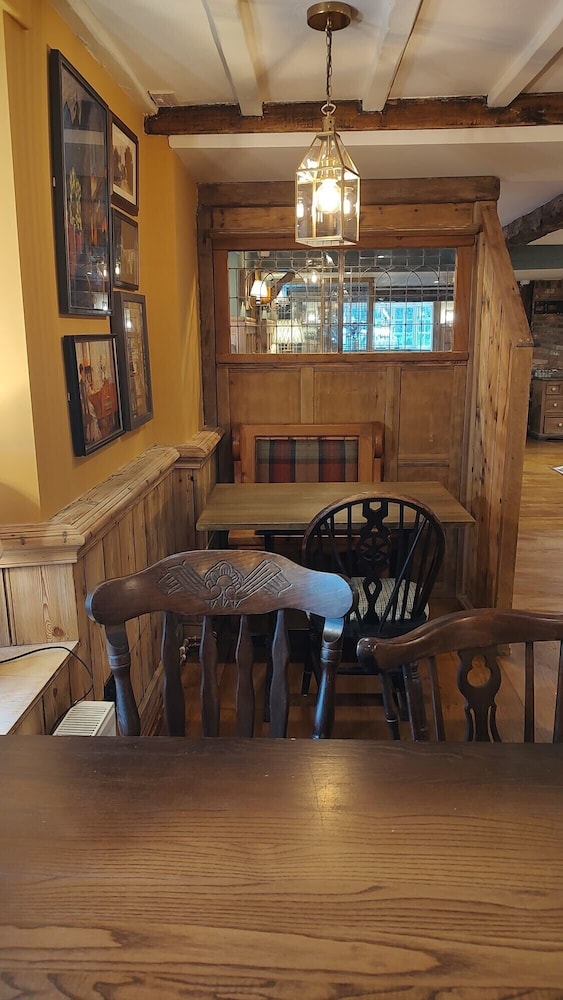 The Red Lion 38/56