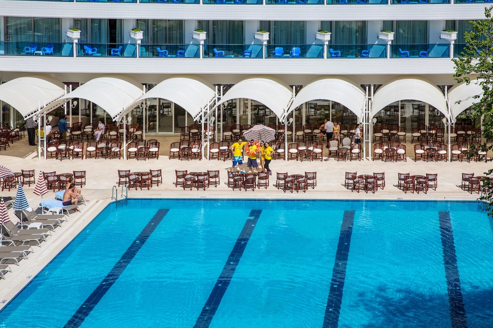 L'etoile Hotel 30/50