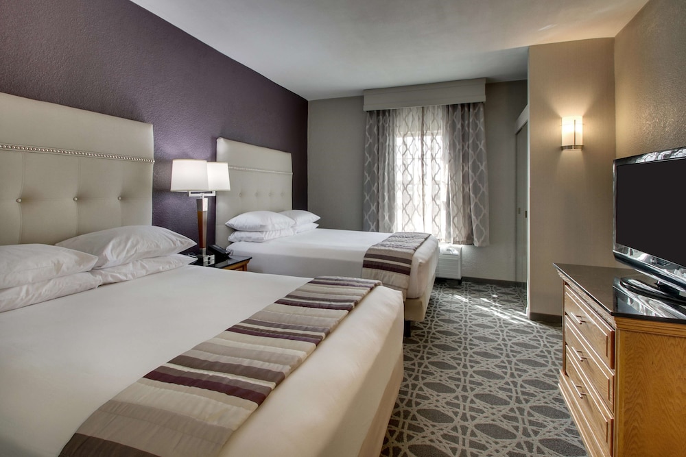 2 ROOMS, SUITE, 2 QUEEN BEDS, SOFA