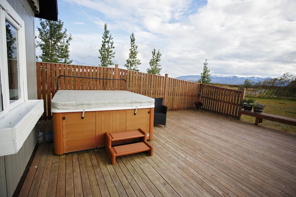 Hestaland Guesthouse Horse Farm Stay 30/50