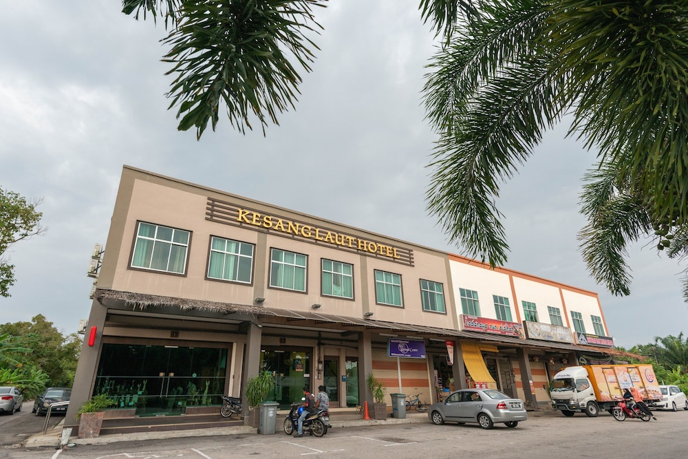 Kesang Laut Hotel 1/24