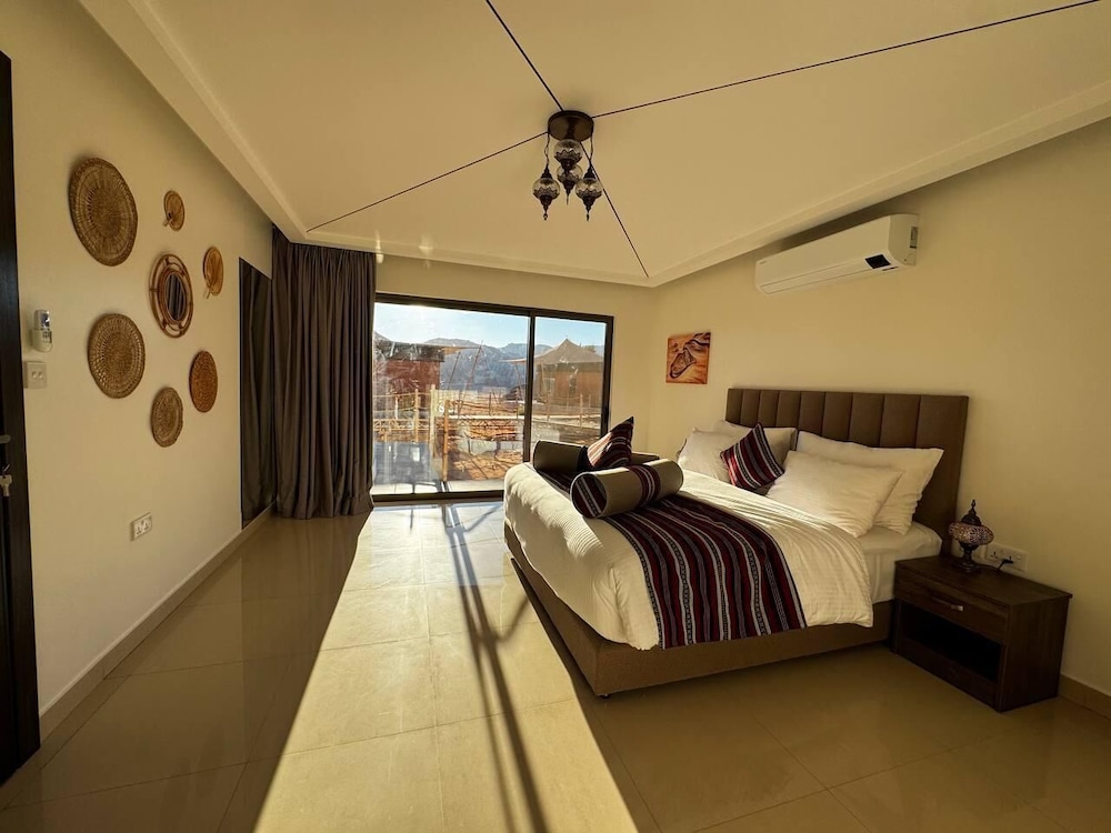Valley Resort 12/48