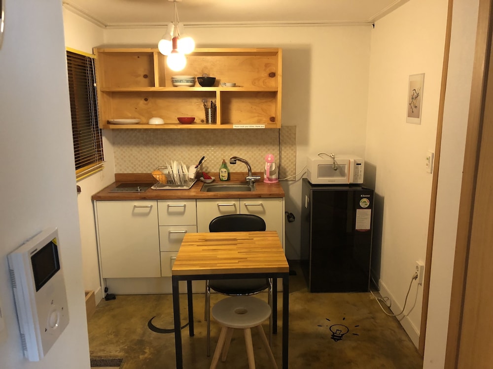 High Street Guest House 38/50