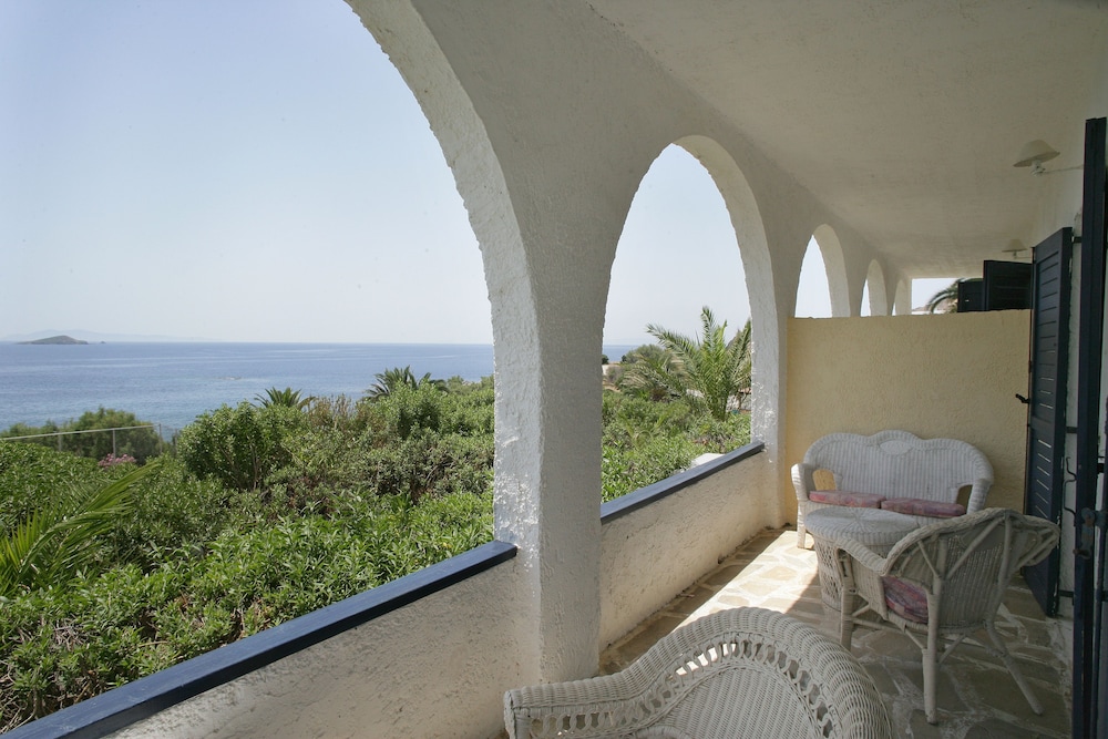 Andros Holiday Hotel 28/68