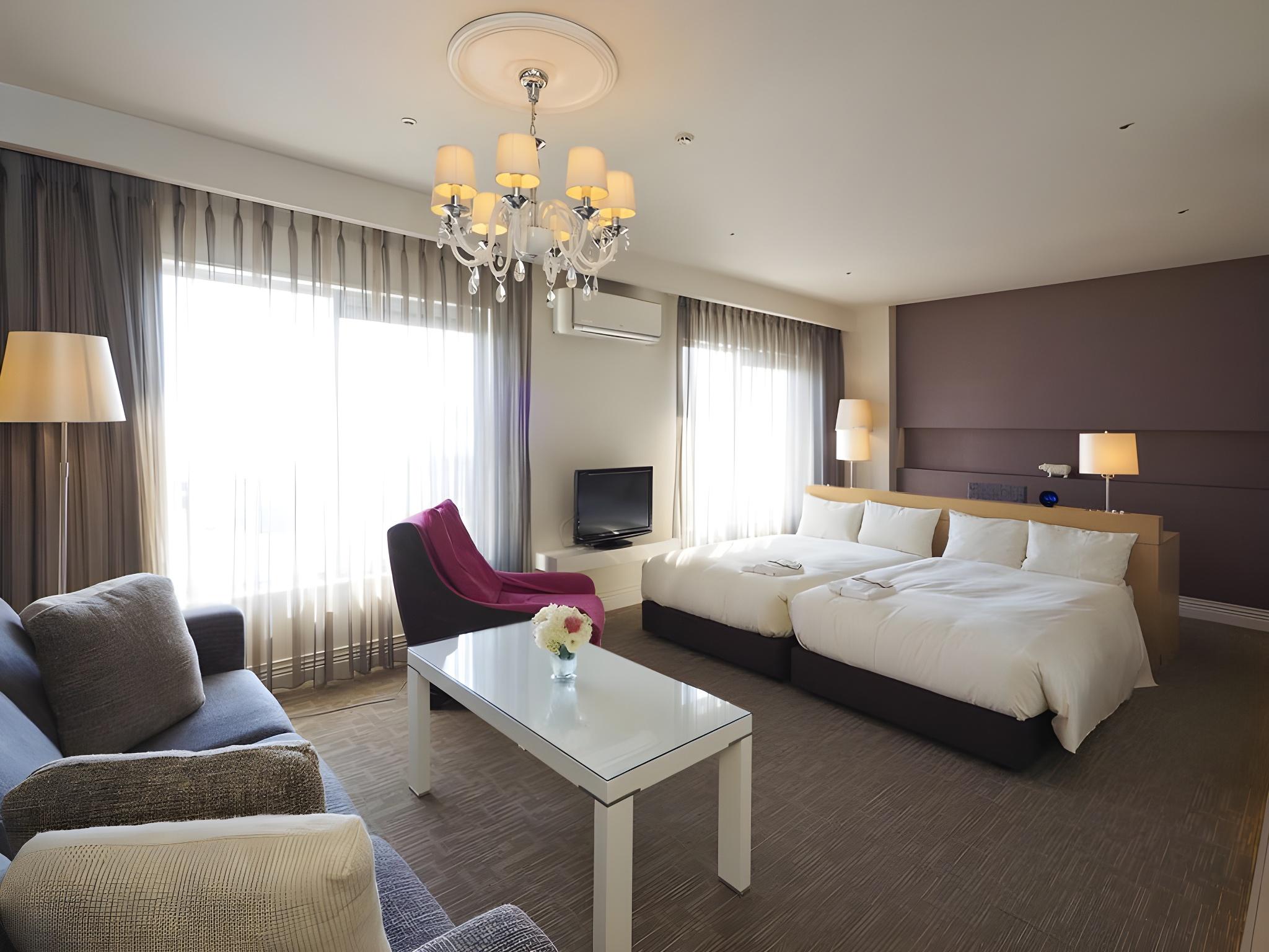 Hollywood, Twin Beds, Ocean View