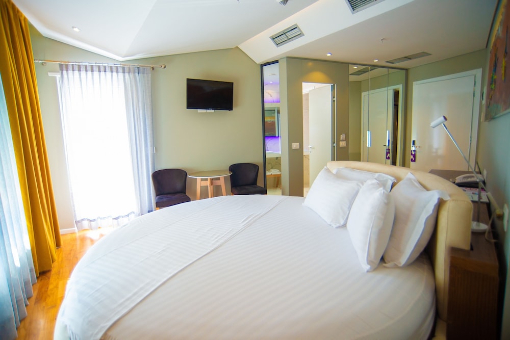 غرفة ديلوكس بسرير كينج، Bougainville Bay Hotel 2/4