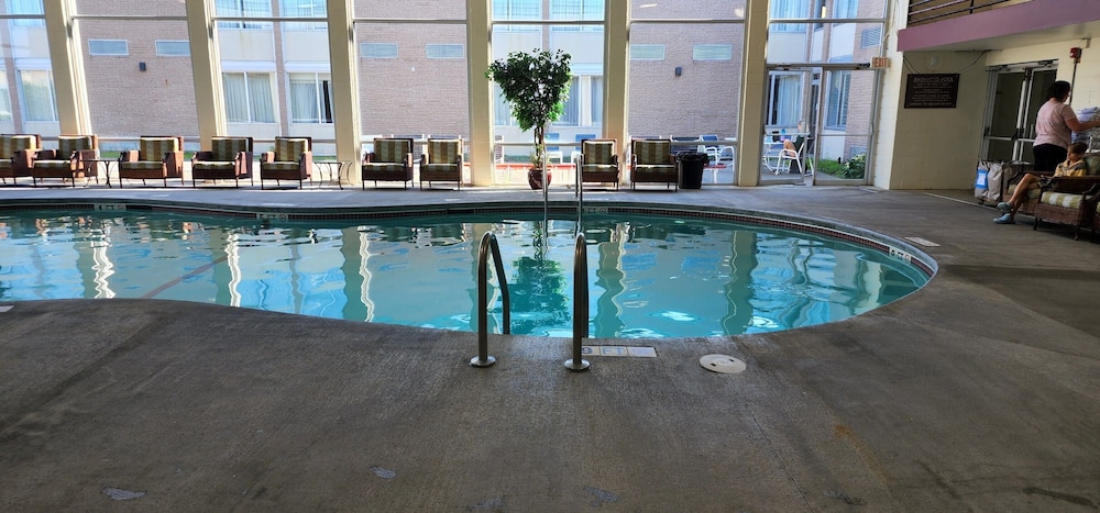 Bangor Grande Hotel and Conference Center 5/58
