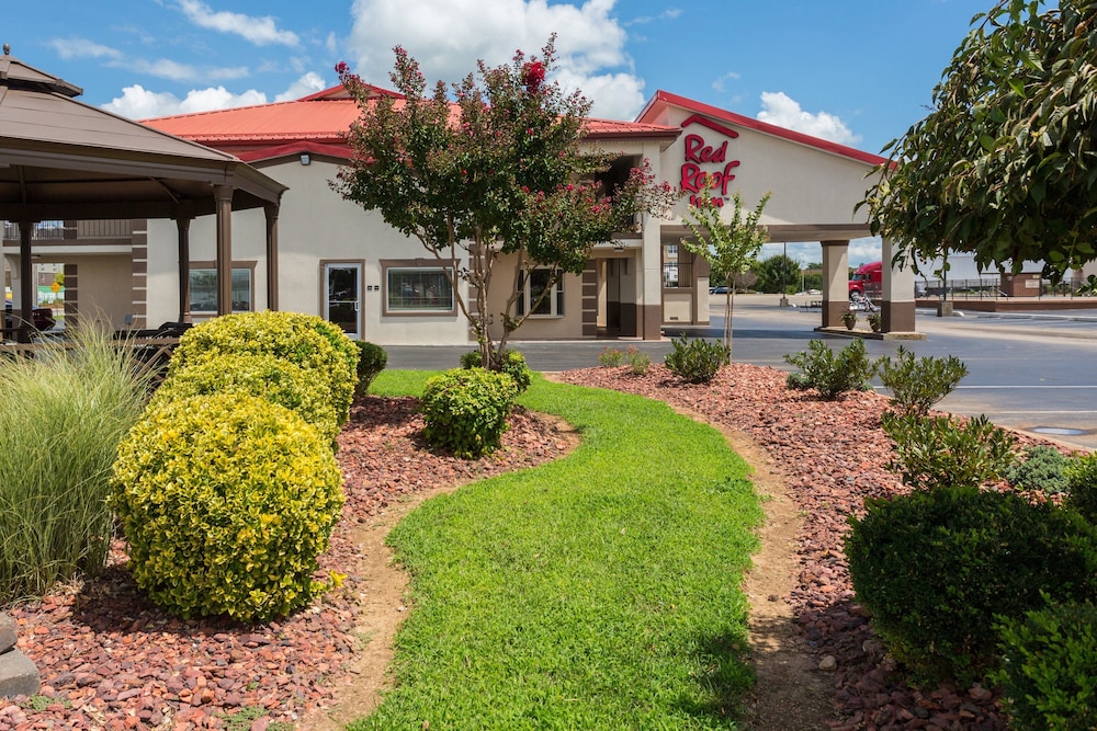 Red Roof Inn Bowling Green 1/51