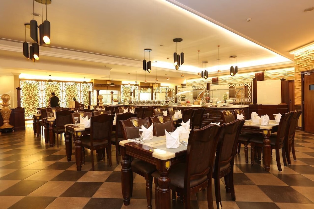 فندق ميركيور خميس مشيط(Mercure Hotel Khamis Mushayt) 50/57