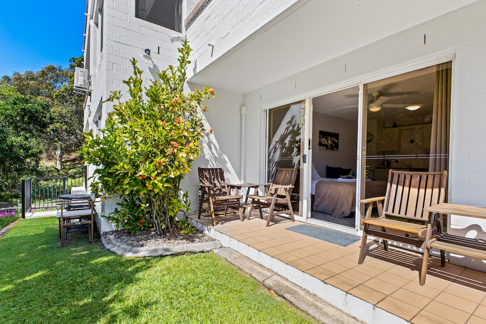THE ISLANDER HOLIDAY RESORT 37/50