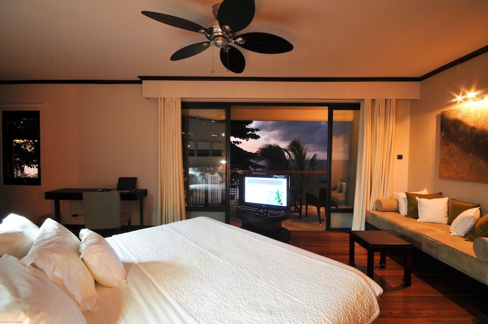 Le Cardinal Exclusive Resort 40/75
