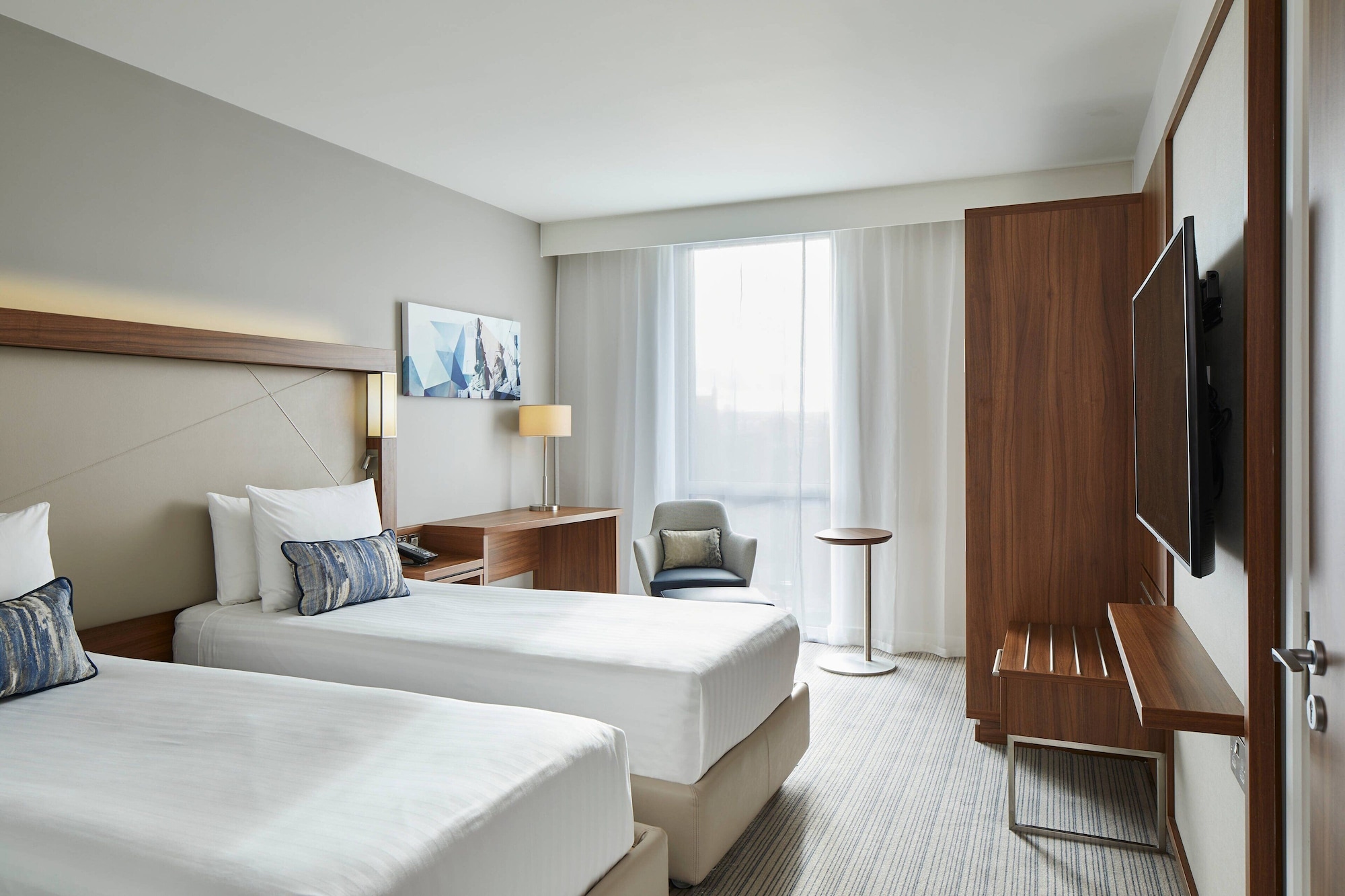 ROOM, TWIN BEDS