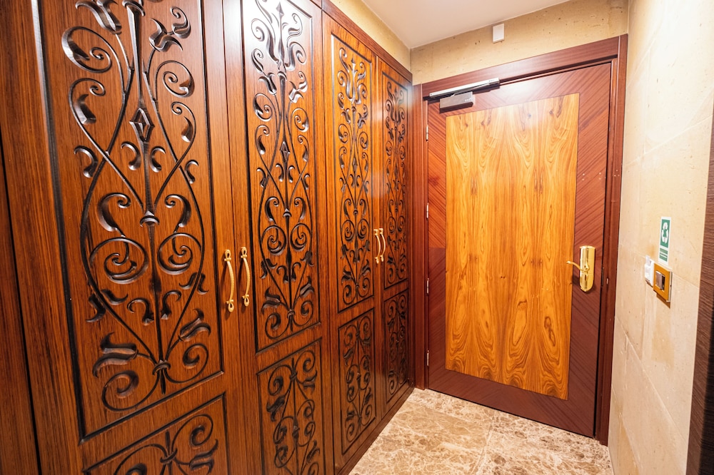 Gherdan Gold Hotel 8/50