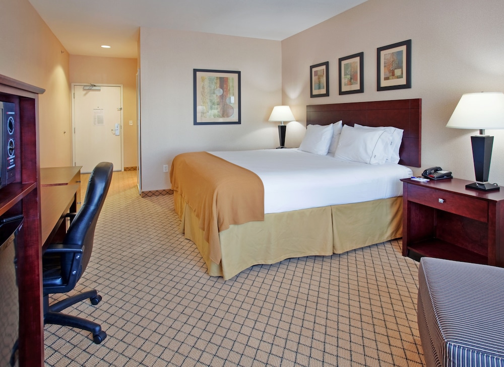 Holiday Inn Express Hotel And Suites Wichita Airport 19/58