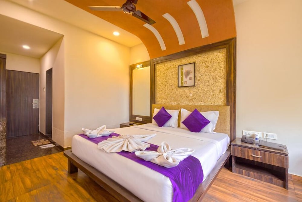Hotel Sheetal International 23/52