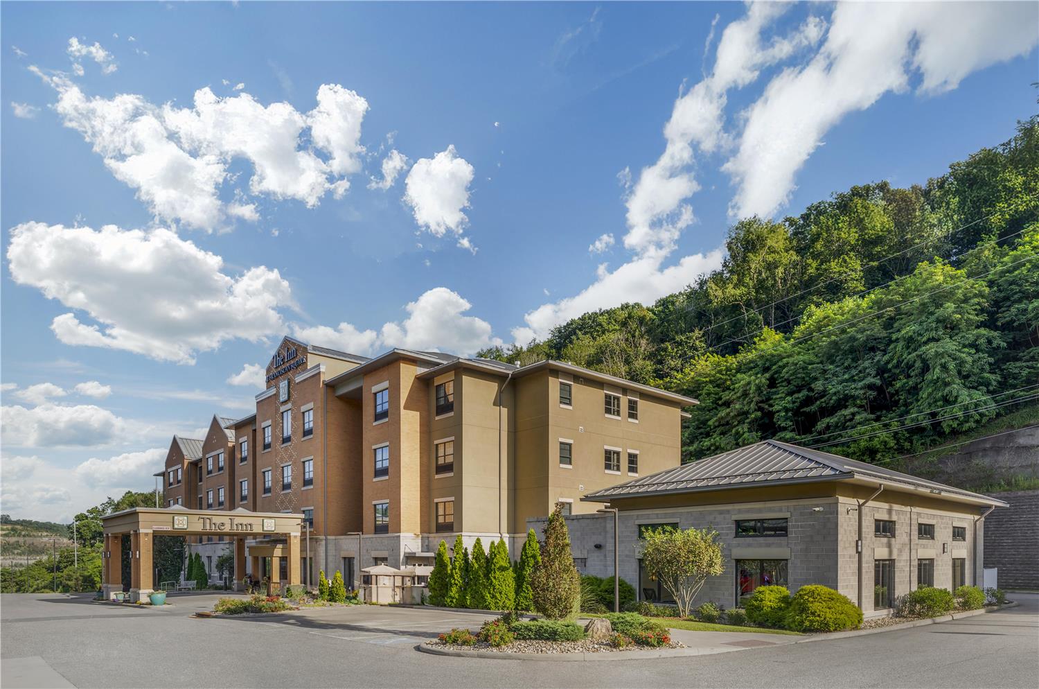 Best Western Plus Franciscan Square Inn and Suites Steubenville 6/47