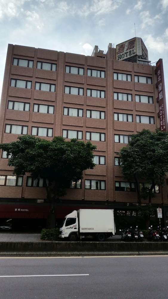 Citizen Hotel 4/55