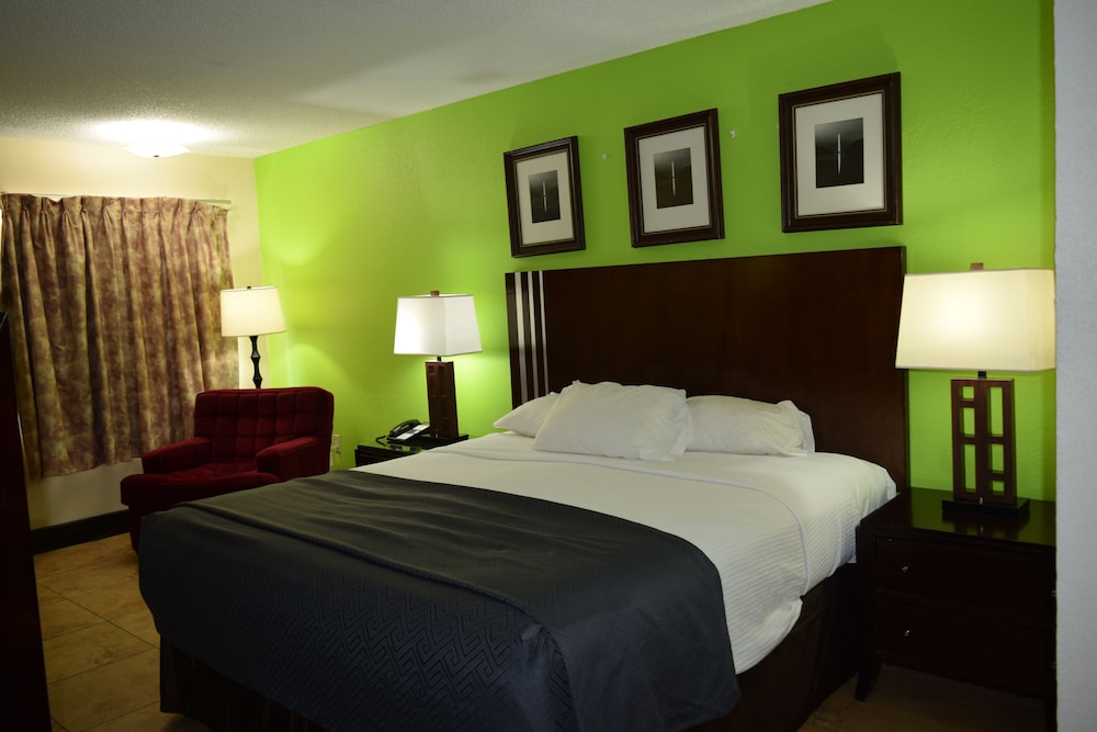 Econo Lodge 21/37
