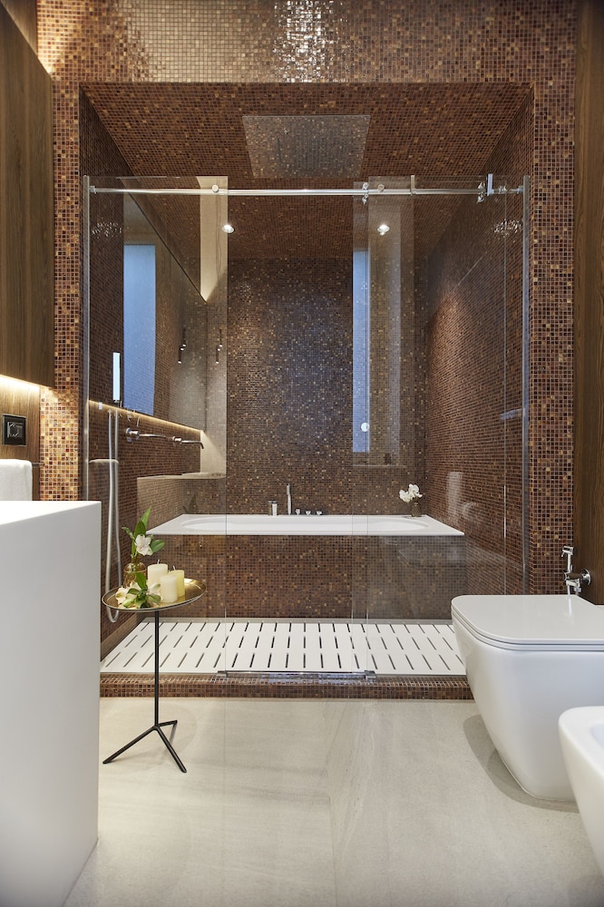 Messori Suites 4/68