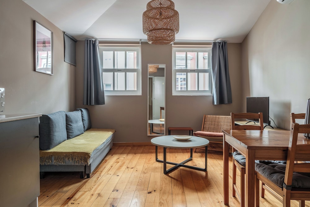 Aparthotel Oporto Entreparedes 50/77
