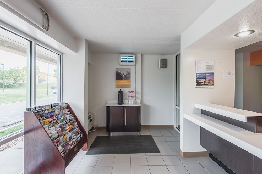 Motel6 Overland Park, KS 7/25