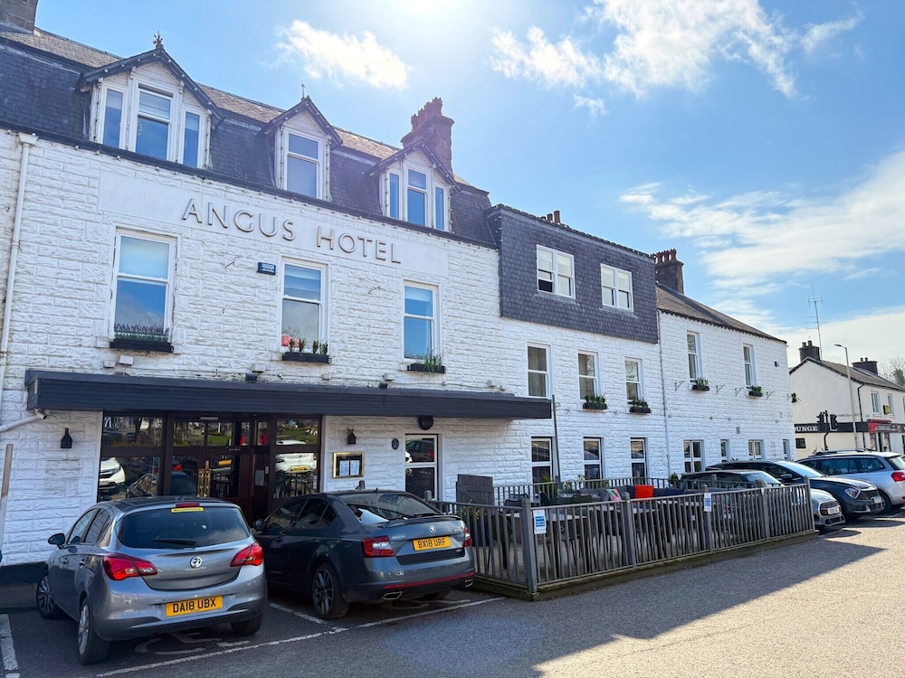 Angus Hotel 63/71