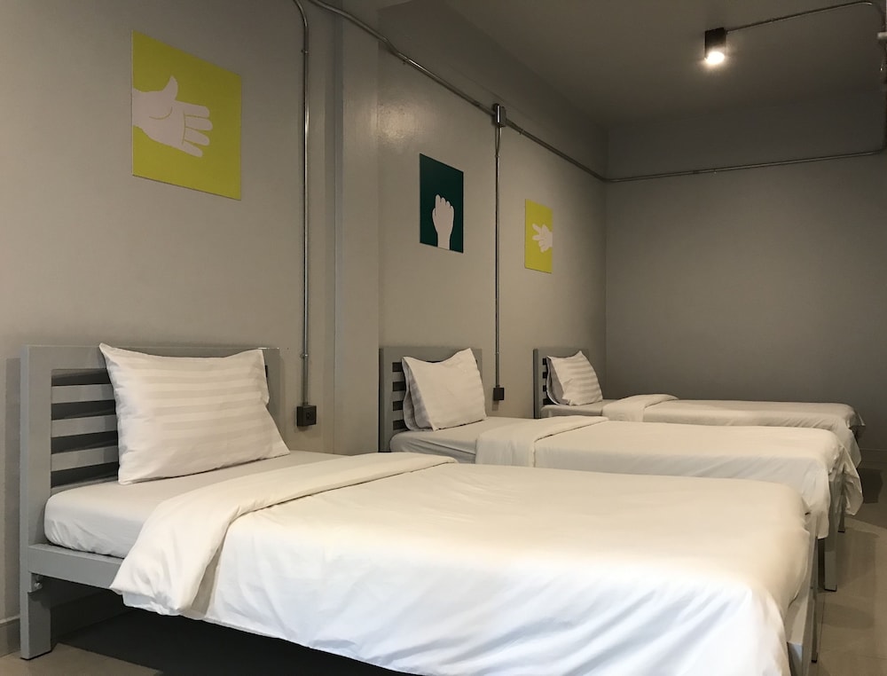 S1 Hostel 13/61