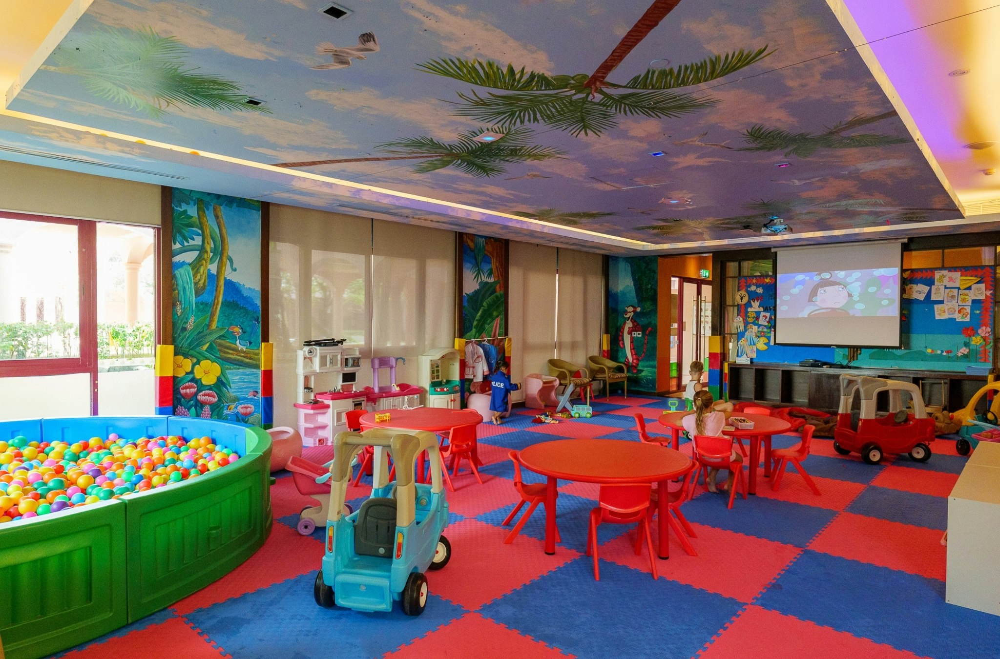 Centara Grand Beach Resort Phuket 76/85