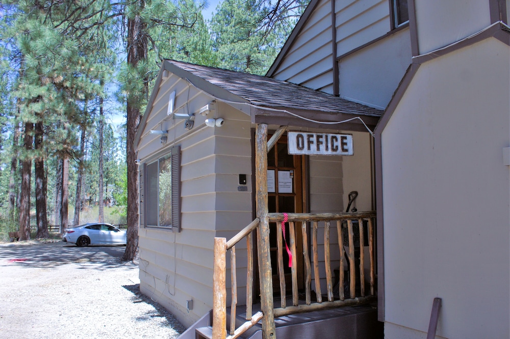 Goldmine Lodge 3/50