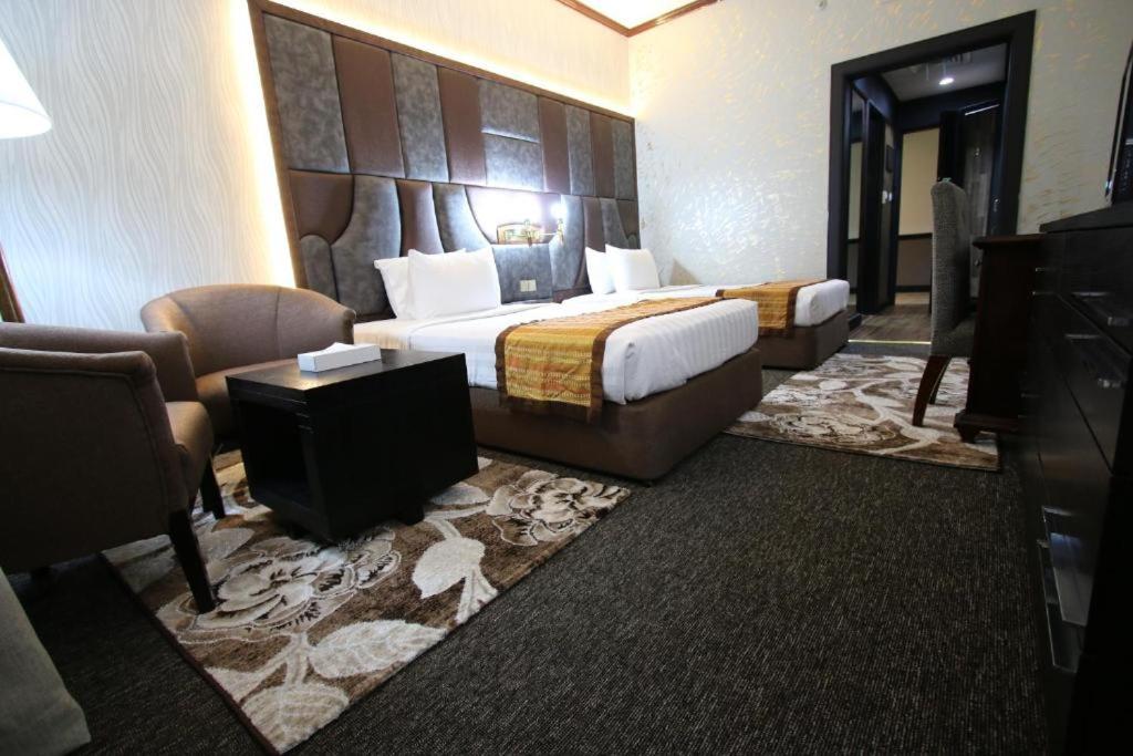 Knight Armour Hotel, Dubai