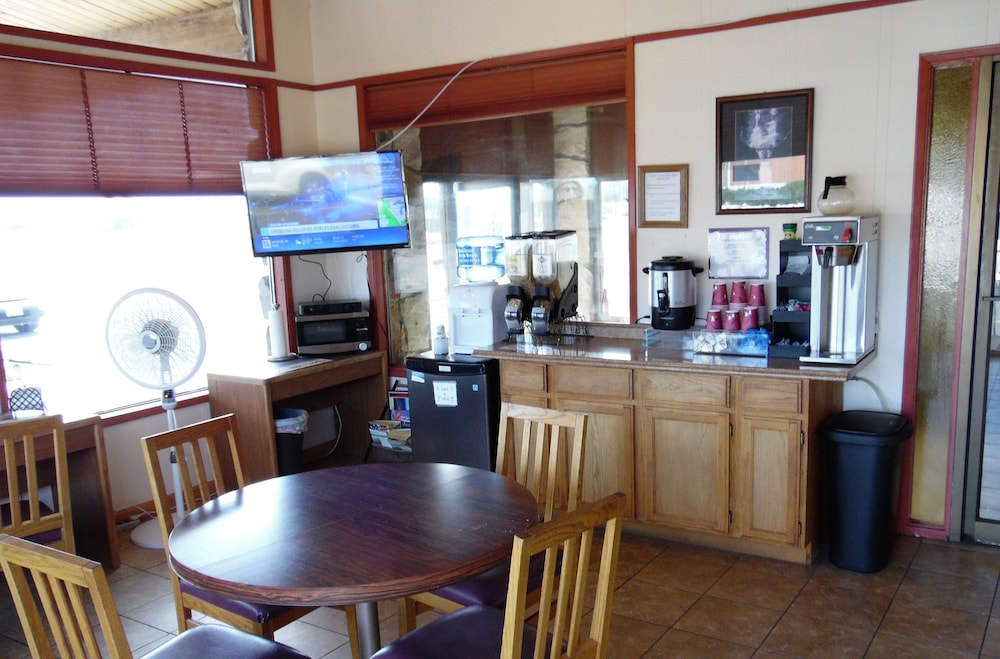 Knights Inn Boardman 28/29