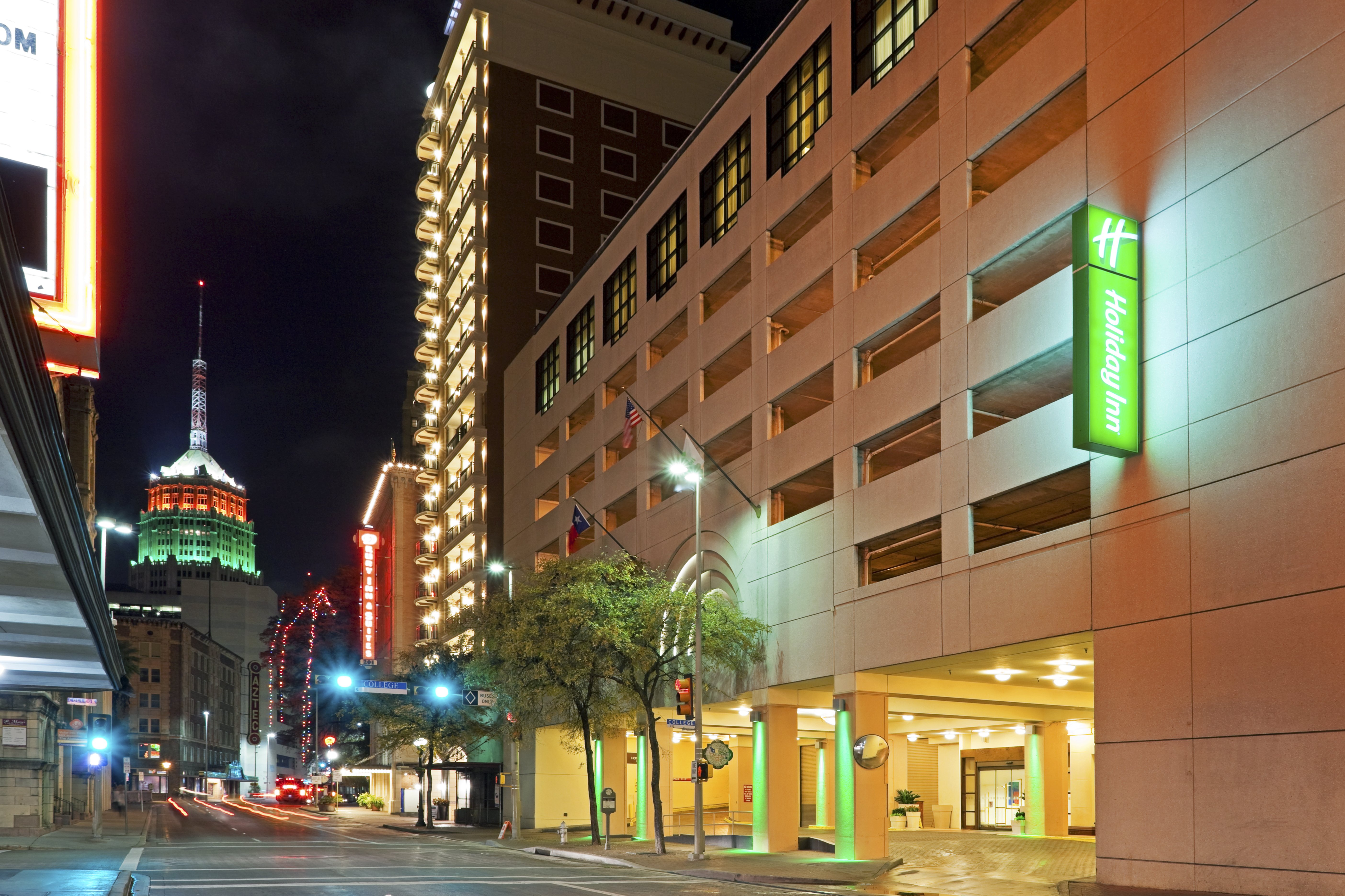 Holiday Inn San Antonio-Riverwalk 6/65