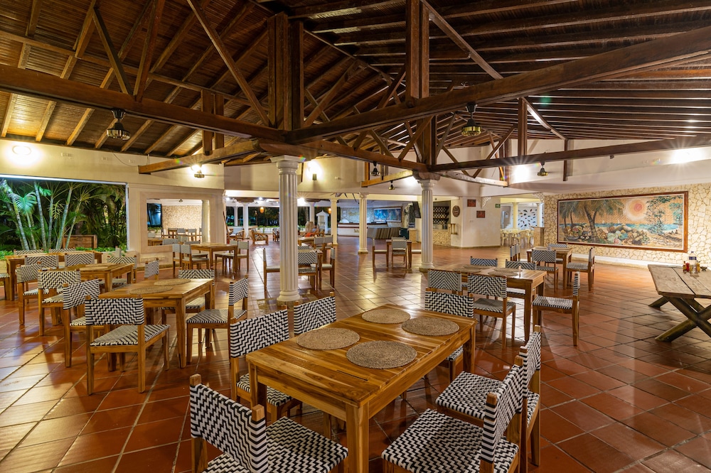 Hotel Cocoliso Island Resort 56/75