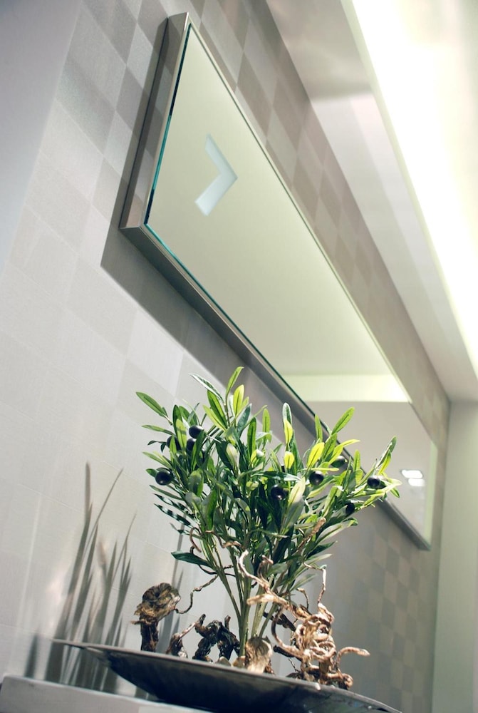 Met Boutique Hotel 3/36