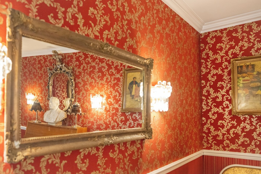 Hotel Urania 12/78