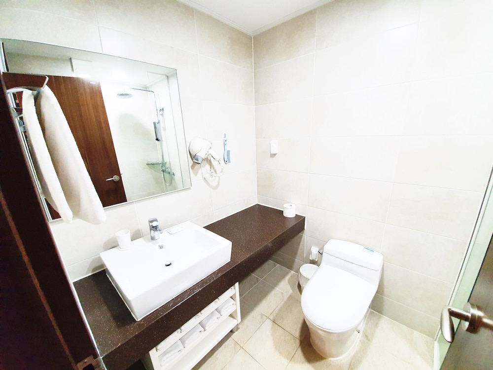 Jeju Ocean Blue Hotel 53/61