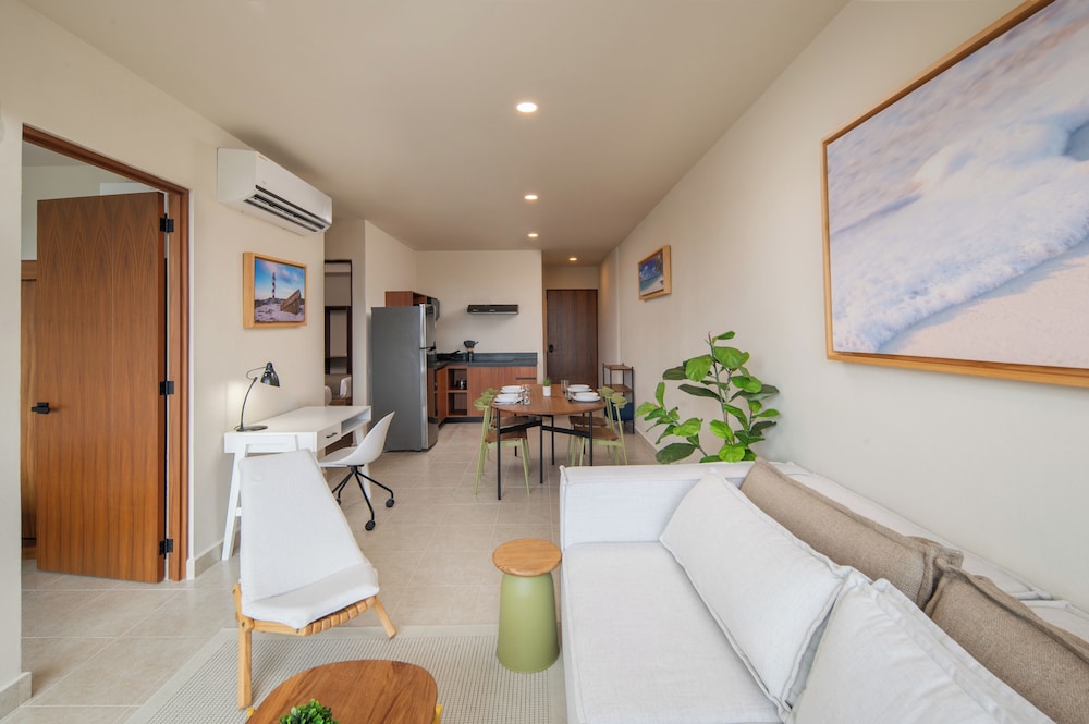 EVERGLADES SUITES 32/50