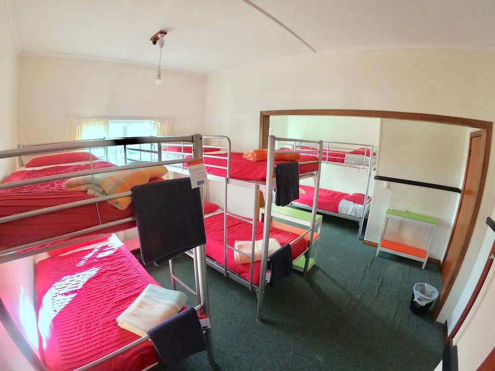 Ducks &amp; Drakes Boutique Motel &amp; Backpackers 28/43