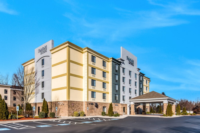 Fairfield Inn Suites Greensboro Coliseum Area 32/32