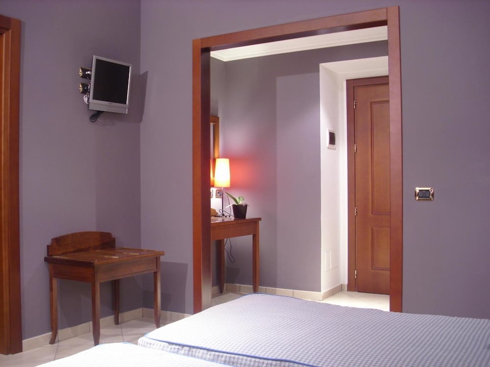 Hotel Taormina Roma 34/56