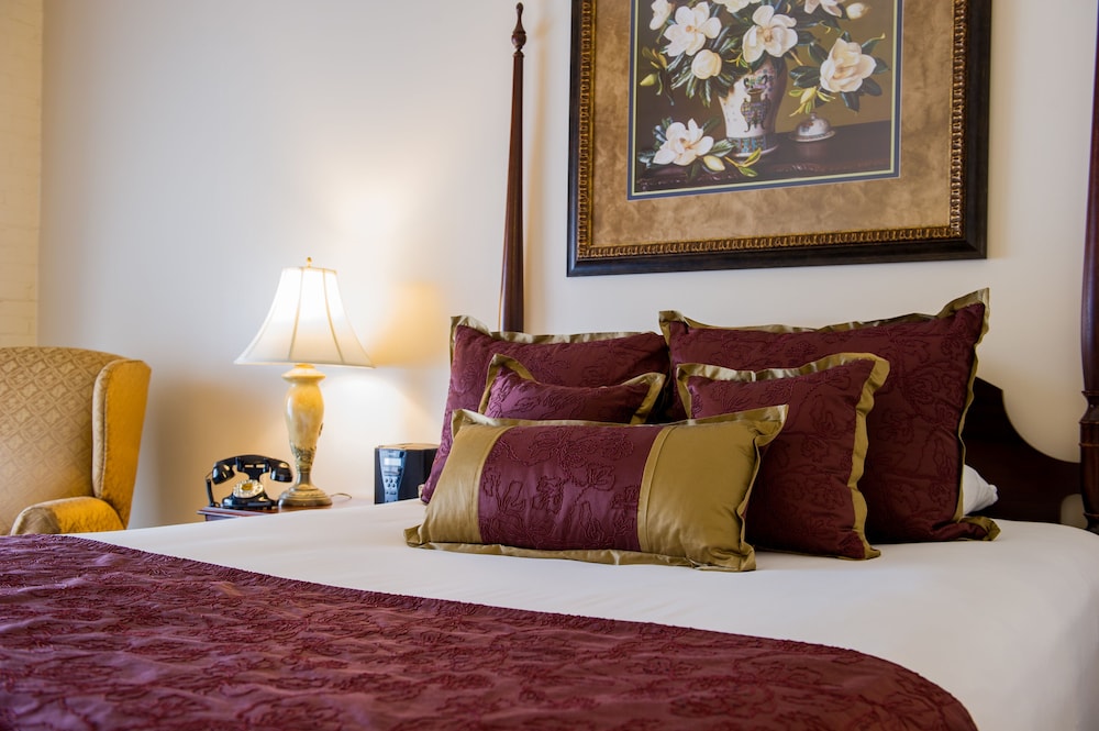 Hotel At Old Town 13/56