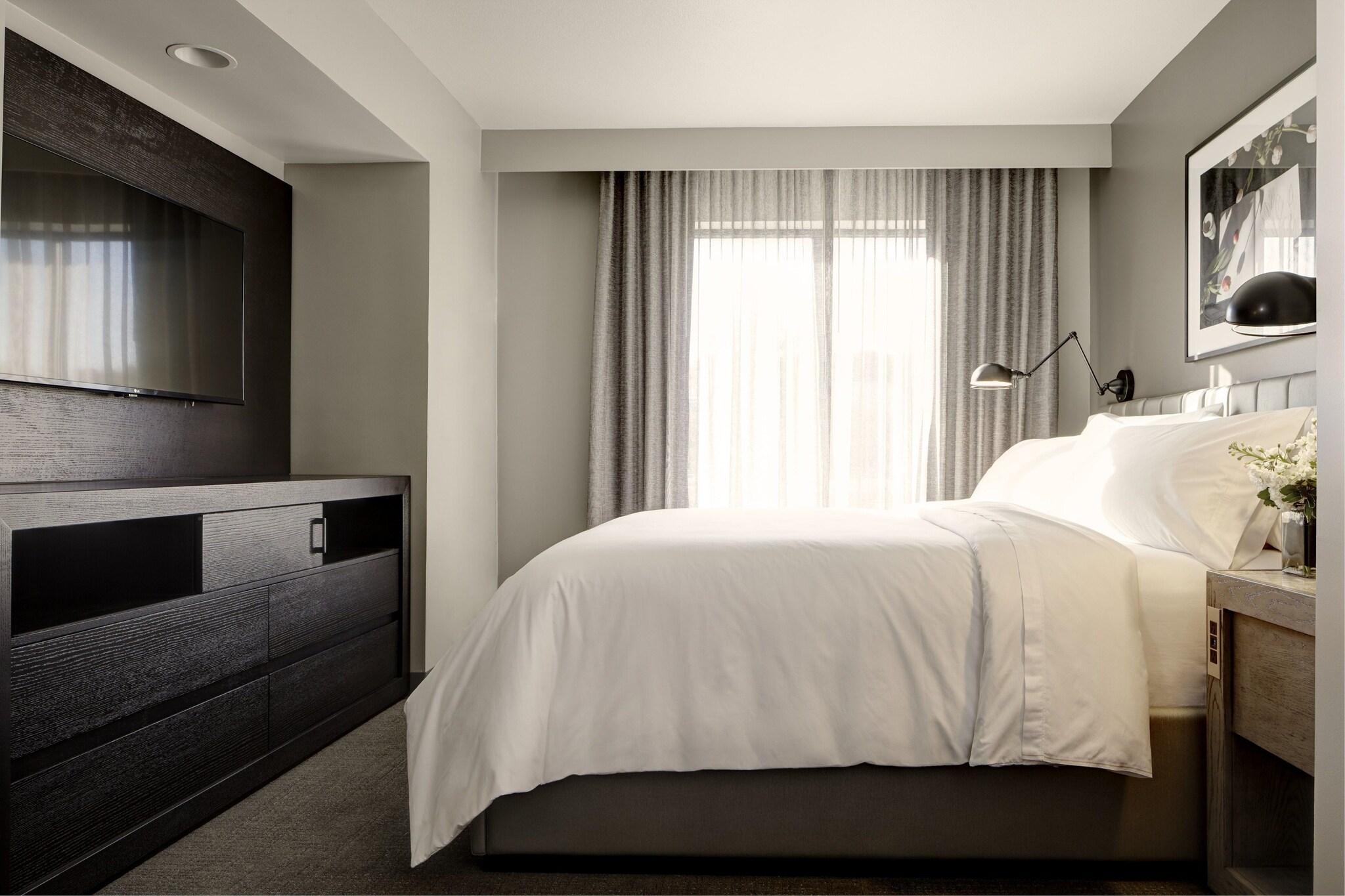 Room, King Bed
