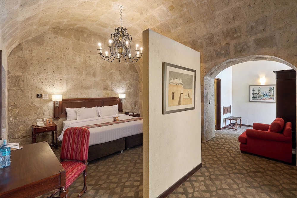 Colonial, Suite, King Bed، Casa Andina Premium Arequipa Ex Casa Andina Private Collection Arequipa 9/10