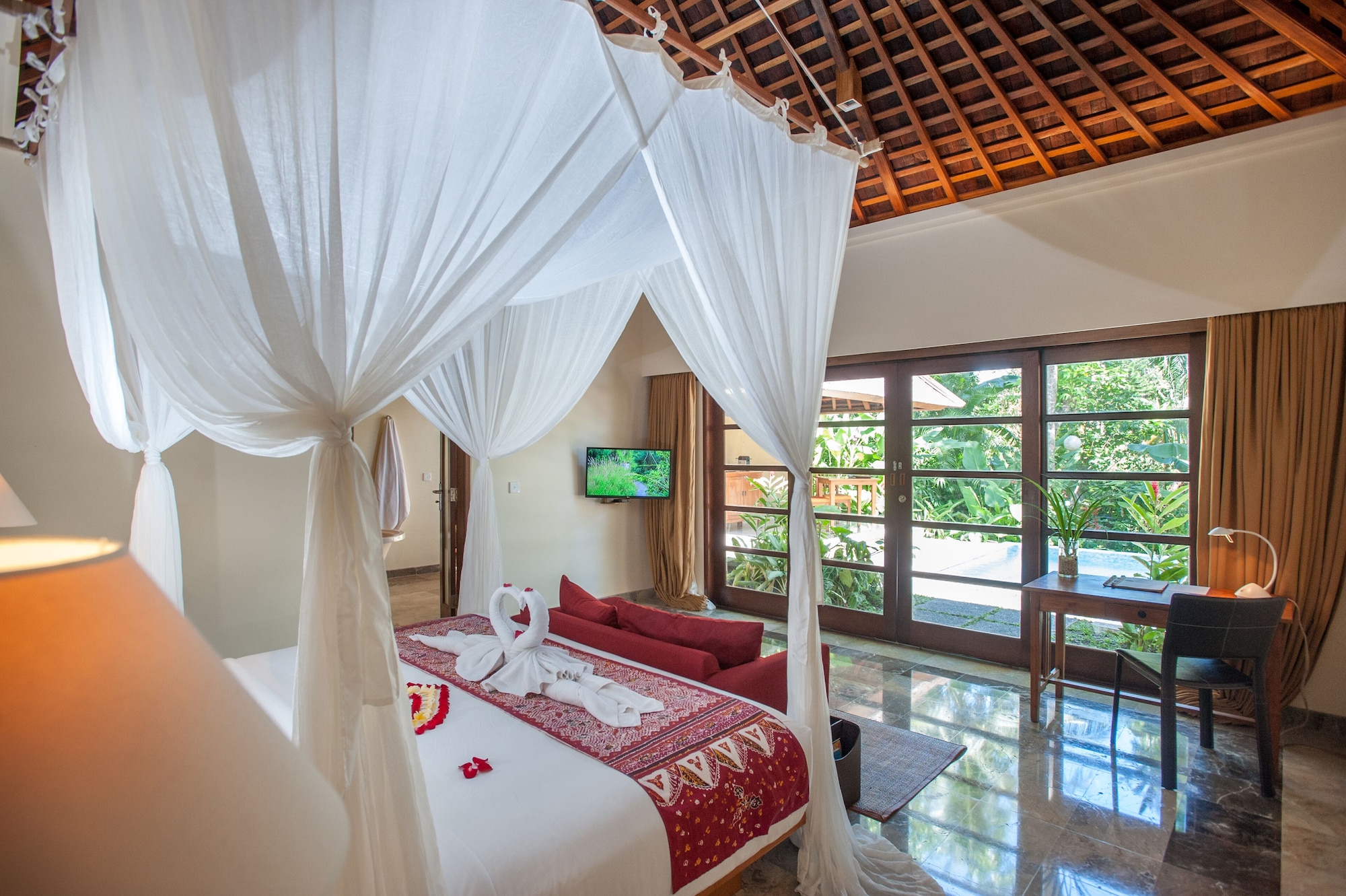 1 BEDROOM, VILLA, PRIVATE POOL