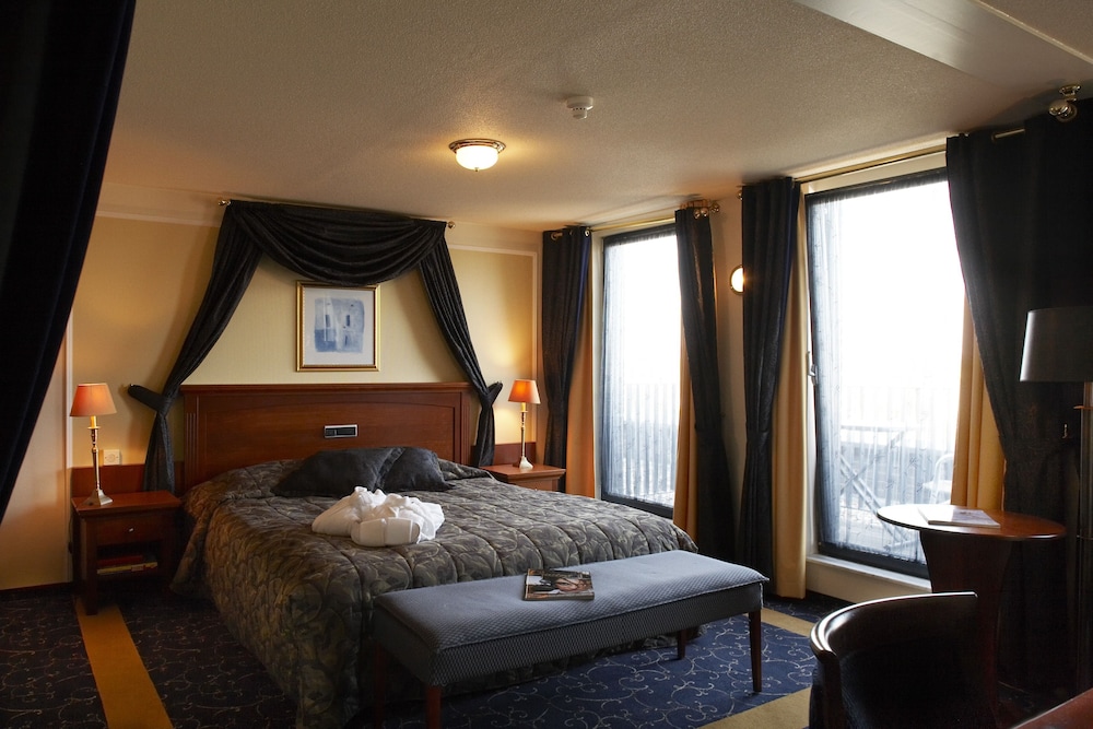 AMRATH GRAND HOTEL DE L EMPEREUR 10/64