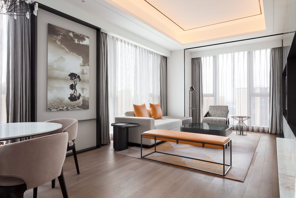 Sheraton Shanghai Fengxian 27/48