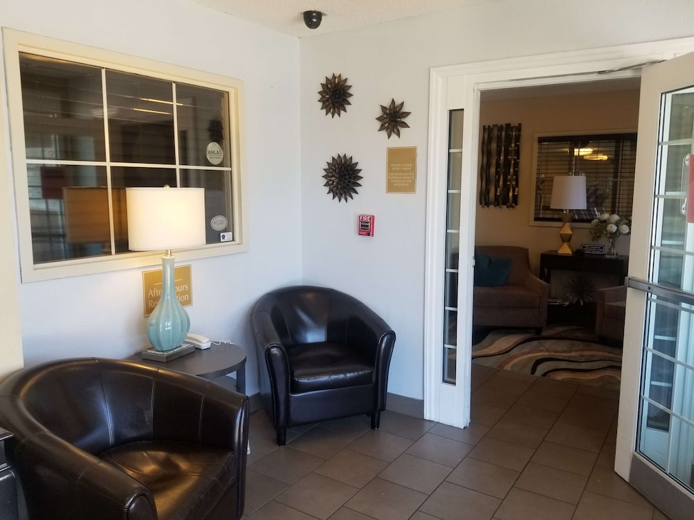 Sonesta Simply Suites Dallas Galleria 26/38