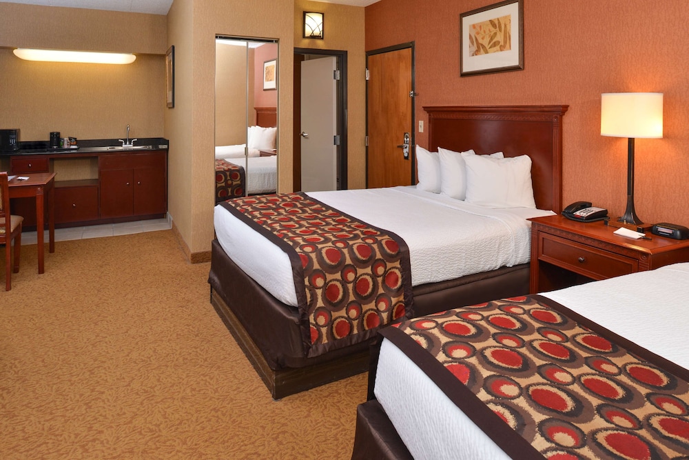 Country Inn & Suites By Radisson Nashville Airport TN 14/70
