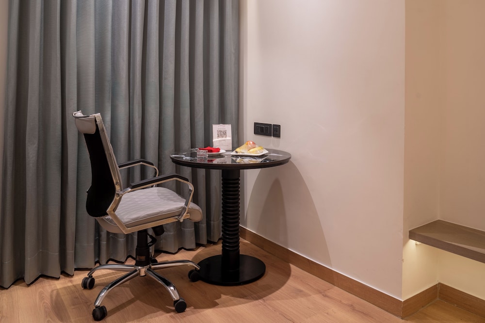 Regenta Place Amritsar 86/92